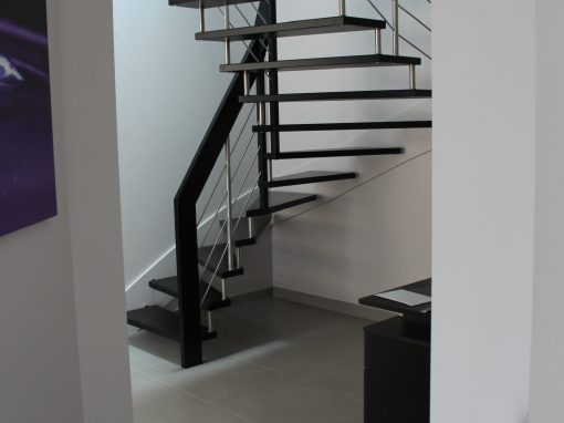 Brumath : Escalier suspendu sans limon sur mesure