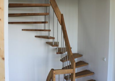 Obernai : Escalier sur mesure suspendu deux quarts tournant avec ballustres inox