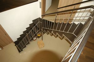 Escalier moderne et design sur mesure fabriqué par K-ESCALIERS