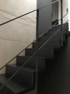 Escalier moderne et design sur mesure fabriqué par K-ESCALIERS