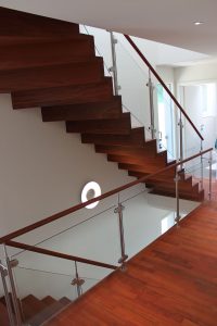Escalier moderne et design sur mesure fabriqué par K-ESCALIERS