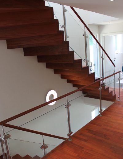 Escalier moderne et design sur mesure fabriqué par K-ESCALIERS