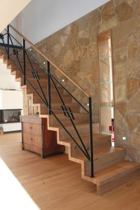 Escalier moderne et design sur mesure fabriqué par K-ESCALIERS