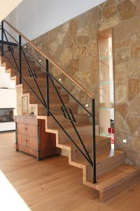 Escalier moderne et design sur mesure fabriqué par K-ESCALIERS