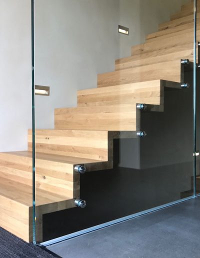 Escalier moderne et design sur mesure fabriqué par K-ESCALIERS