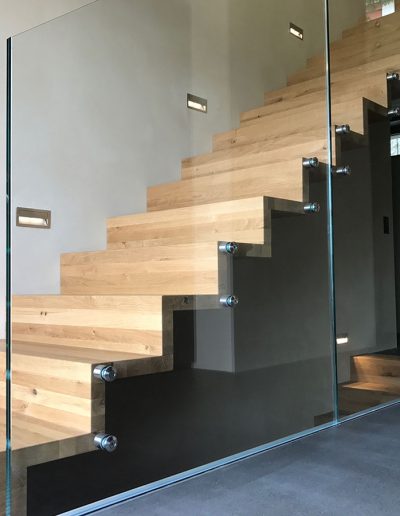 Escalier moderne et design sur mesure fabriqué par K-ESCALIERS
