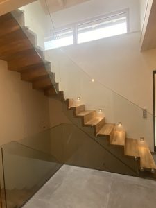 Escalier moderne et design sur mesure fabriqué par K-ESCALIERS