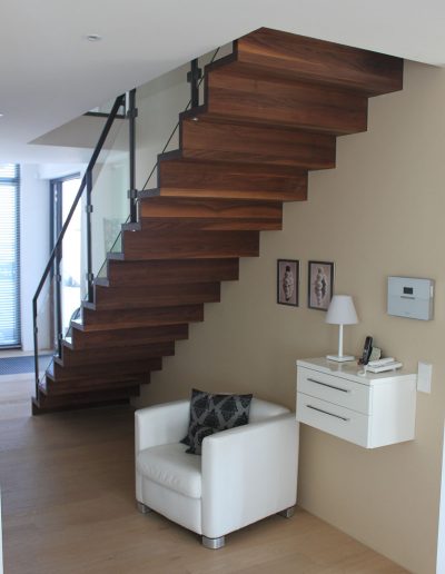 Escalier moderne et design sur mesure fabriqué par K-ESCALIERS