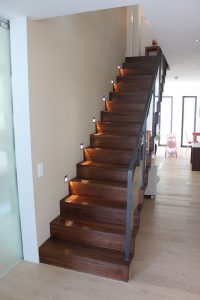 Escalier moderne et design sur mesure fabriqué par K-ESCALIERS